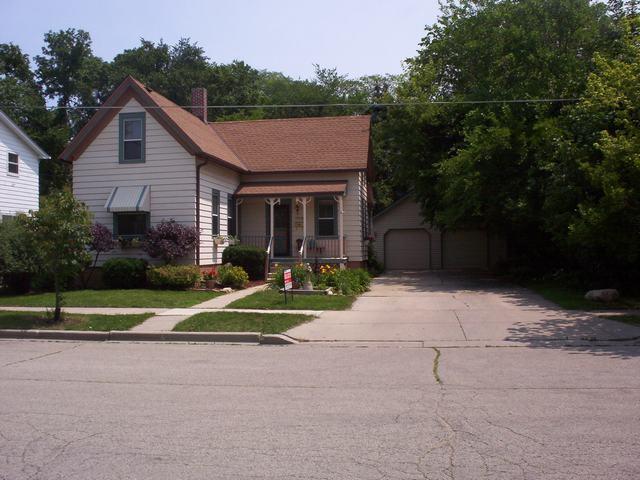 N62W658 Riveredge Dr., Cedarburg, WI 53012