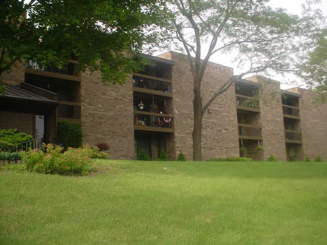 3609 N Tucker Pl. #207, Milwaukee, WI 53222