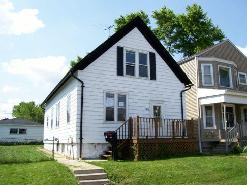 1313 Manitoba Ave., South Milwaukee, WI 53172