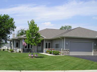 1495 Fairways Cir., Oconomowoc, WI 53066