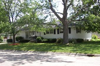 903 Blake St, Oconomowoc, WI 53066
