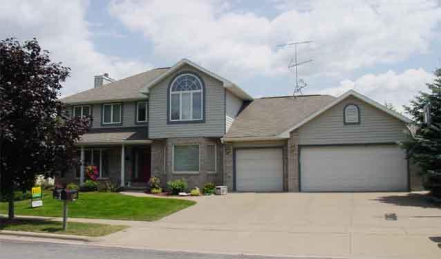 1330 N 3rd Ave, Onalaska, WI 54650