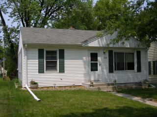 7728 W Wright St., Wauwatosa, WI 53213