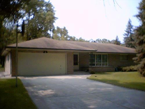 2821 W Mallory Ave., Greenfield, WI 53221