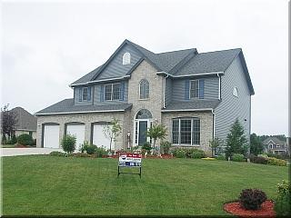 3309 Riverwalk Ct., Caledonia, WI 53405