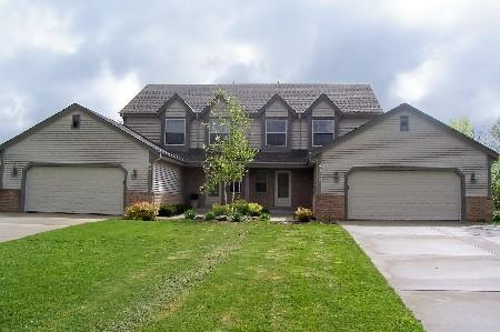 4332 Rose Ct. #2, New Berlin, WI 53151