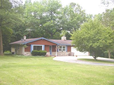 591 Grandview Dr., Farmington, WI 53021