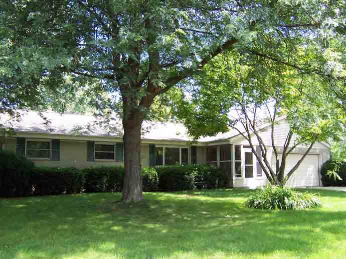 20650 Van Winkle Ct, Brookfield, WI 53186