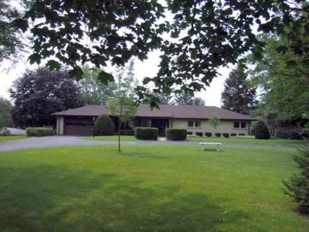 3160 Hidden Hills Dr., Brookfield, WI 53005