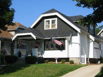 2452 N 70th St., Wauwatosa, WI 53213