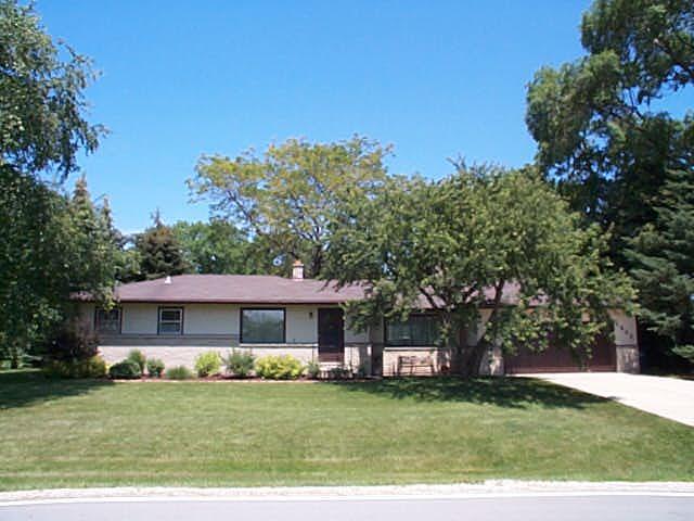 1322 W Violet Dr., Oak Creek, WI 53154