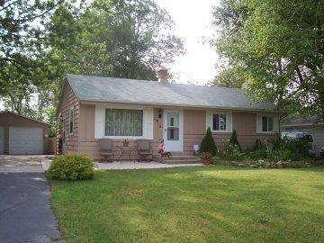 3418 Elderberry Rd., Caledonia, WI 53402