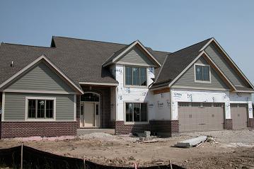 13025 Winterberry Way, New Berlin, WI 53151