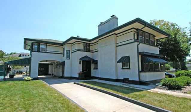 241 17th St., La Crosse, WI 54601