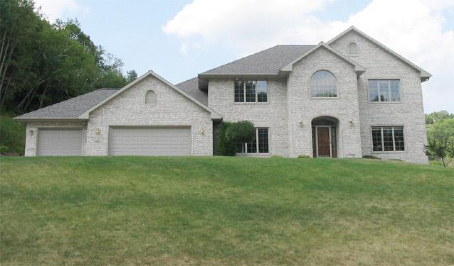 1737 Snowflake Pl., Onalaska, WI 54650