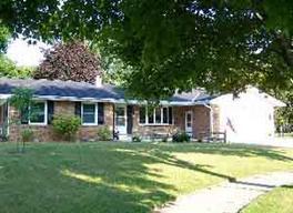 1708 Greenbriar Ct, West Bend, WI 53095