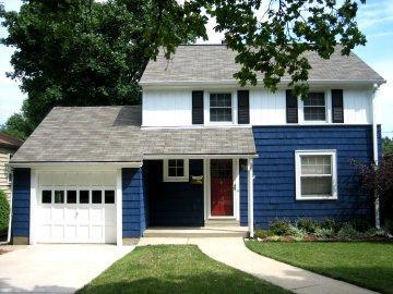 8525 Glencoe Cir., Wauwatosa, WI 53226