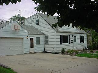 7512 W Hennessey Ave., Wauwatosa, WI 53213