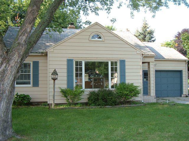 2920 Elm, East Troy, WI 53120