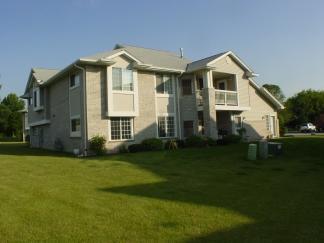6980 S Rolling Meadow, Oak Creek, WI 53154