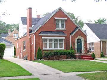 2633 N 74th St., Wauwatosa, WI 53213