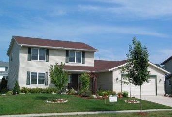 2347 Tamarack Ln., Waukesha, WI 53188