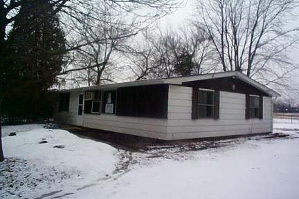 9526 Riverview Ln., Caledonia, WI 53108