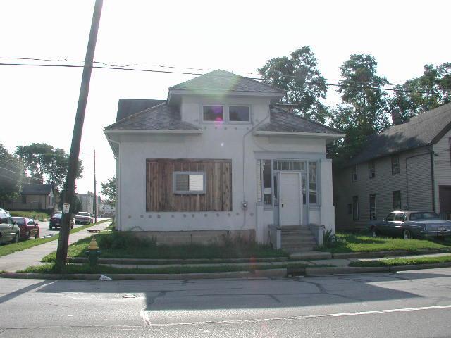 1329 Marquet, Racine, WI 53404