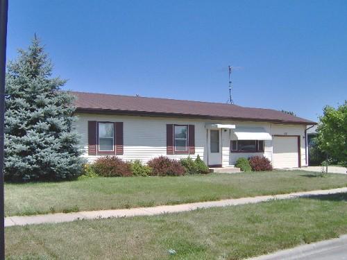 412 Westlawn, Elkhorn, WI 53121