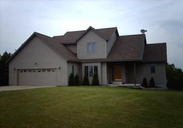 1528 Meadowridge, Greenfield, WI 54601