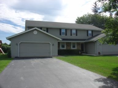 8438 N Meadowside Ct., Brown Deer, WI 53223