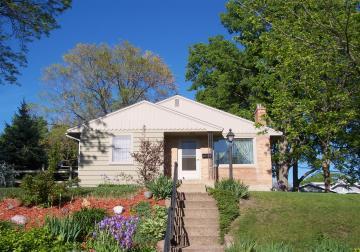 215 S 3rd Ave., Onalaska, WI 54650