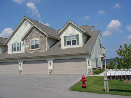 8538 S Bedford Way, Oak Creek, WI 53154