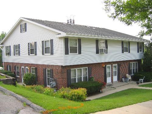 2043 Dixie Dr., Waukesha, WI 53189