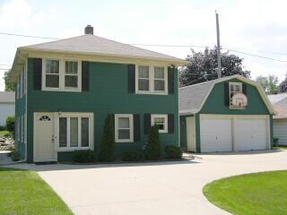 7813 Eagle St, Wauwatosa, WI 53213