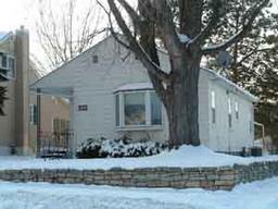 1216 S 21st St., La Crosse, WI 54601