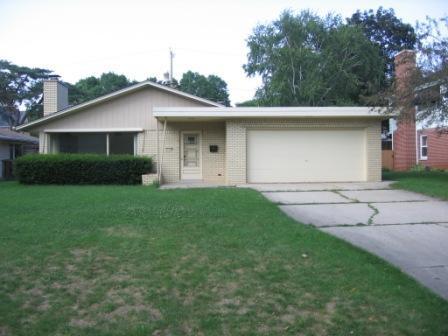 7910 St Anne Ct., Wauwatosa, WI 53213