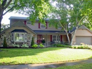 7722 Geralayne Cir., Wauwatosa, WI 53213
