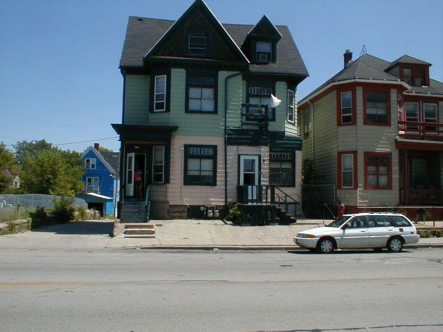 1912 N 27th St. #1914, Milwaukee, WI 53208