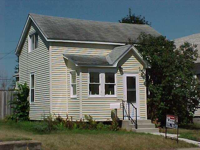 2524 S 17th St., La Crosse, WI 54601