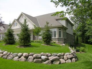 1594 W Aster Woods Ct., Mequon, WI 53092