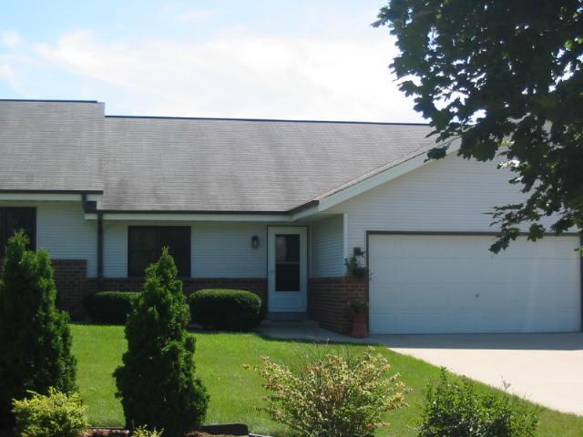 18555 Hoffman Ave., Brookfield, WI 53045