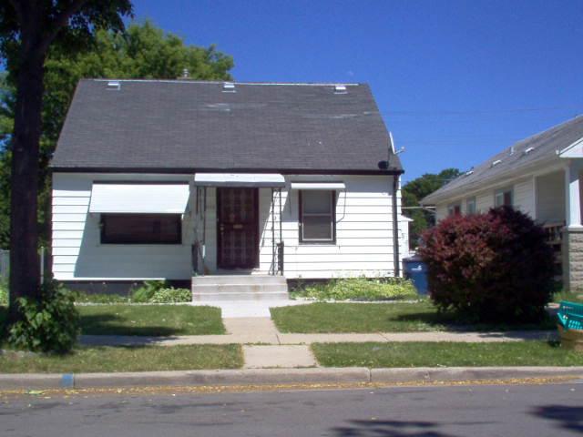 5112 N 47th St, Milwaukee, WI 53218