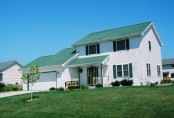 8554 S Breaburn Dr., Oak Creek, WI 53154