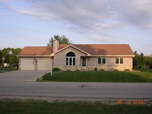 5495 Royal Ave., Hartford, WI 53086