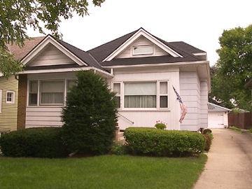 2248 N 70th St., Wauwatosa, WI 53213