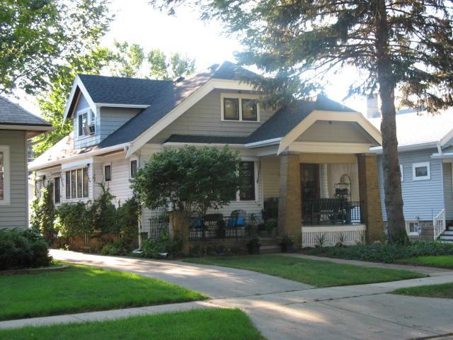 2427 N 69th St, Wauwatosa, WI 53213