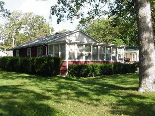 9113 N Hickory, East Troy, WI 53120
