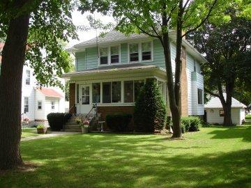 156 Teddy Ave., Hartford, WI 53027