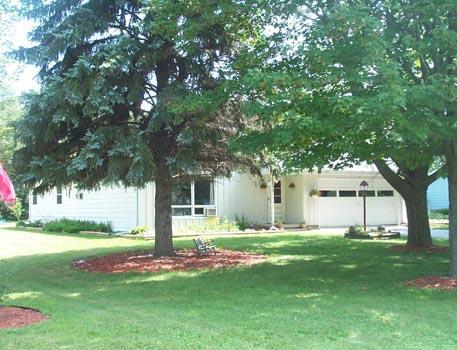 1219 Meadowlark Ln., Elkhorn, WI 53121